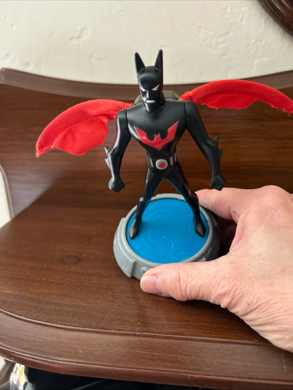 Batman Beyond 2000 Burger King 6” Action Figure Spins & Red Wings